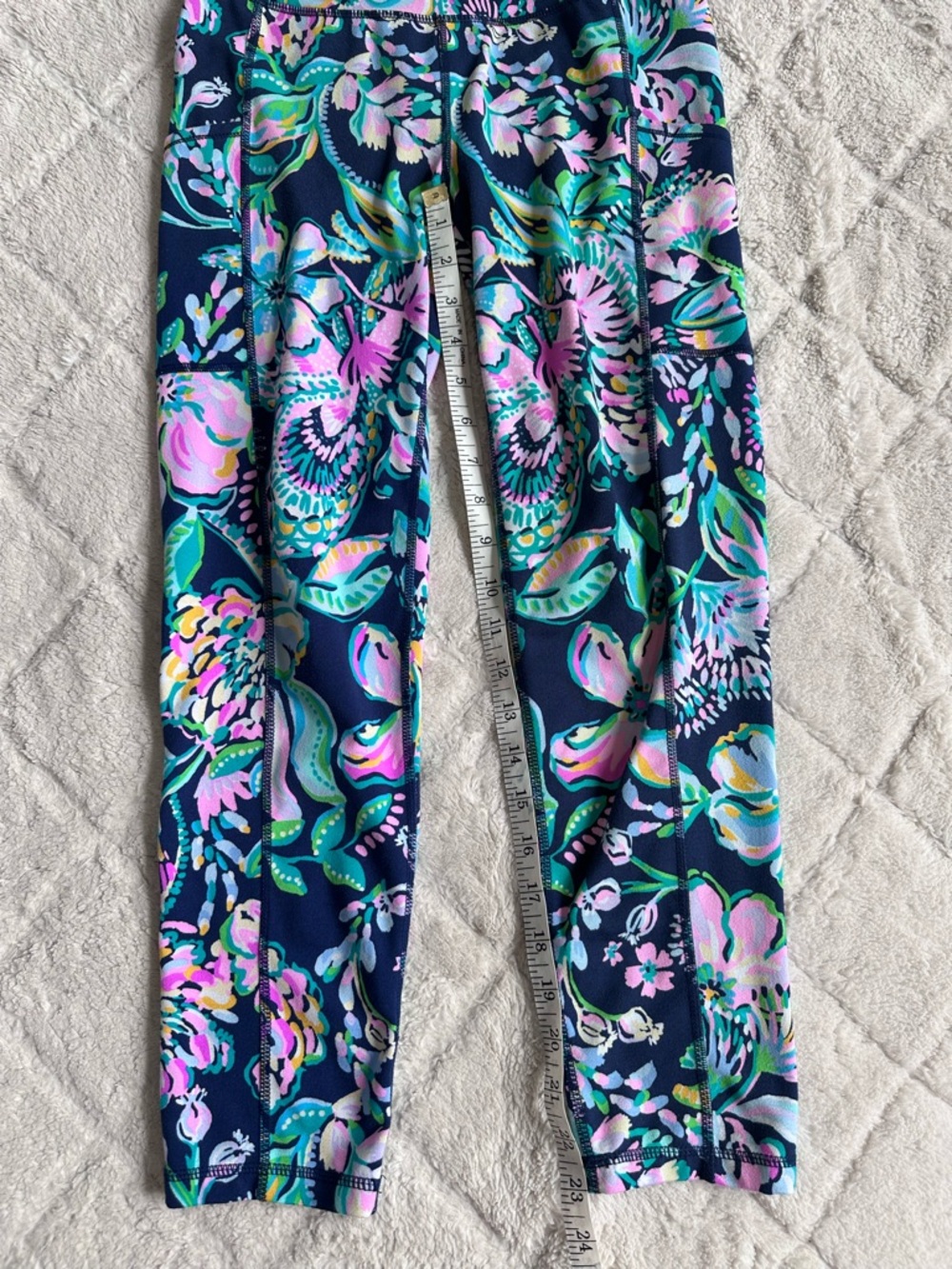 Lilly Pulitzer | Pineapple Par Luxletic Weekender Mid-rise Leggings | Size Small - Picture 11 of 12